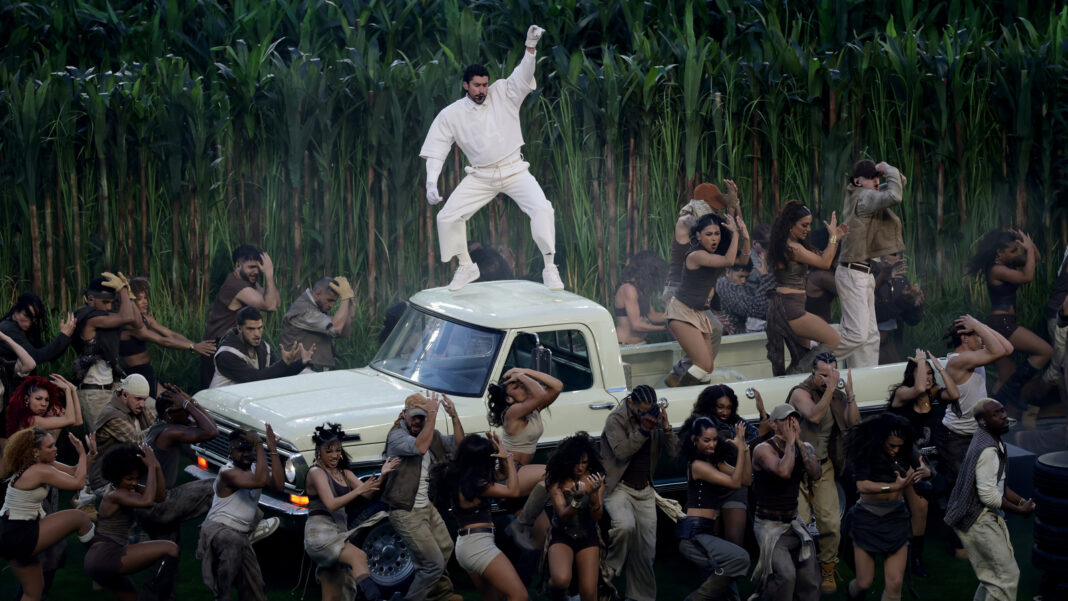 Super Bowl Bad Bunny halftime show: Puerto Ricans gather for Humboldt Park, Chicago 'Benito Bowl' watch parties