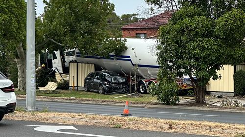 Carnegie truck crash 