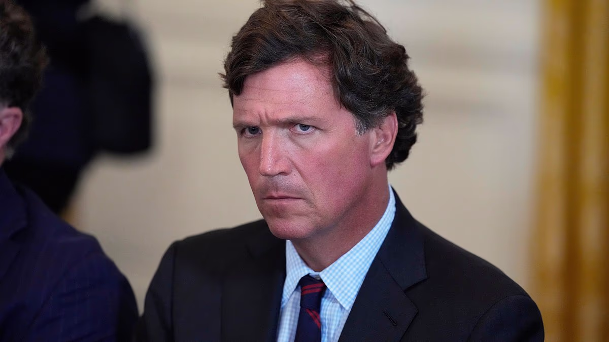 Tucker Carlson detained in Israel after Mike Huckabee interview