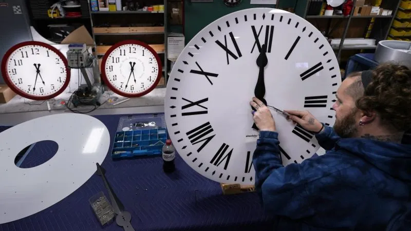 What if our clocks didn't 'spring forward' when daylight saving time starts?