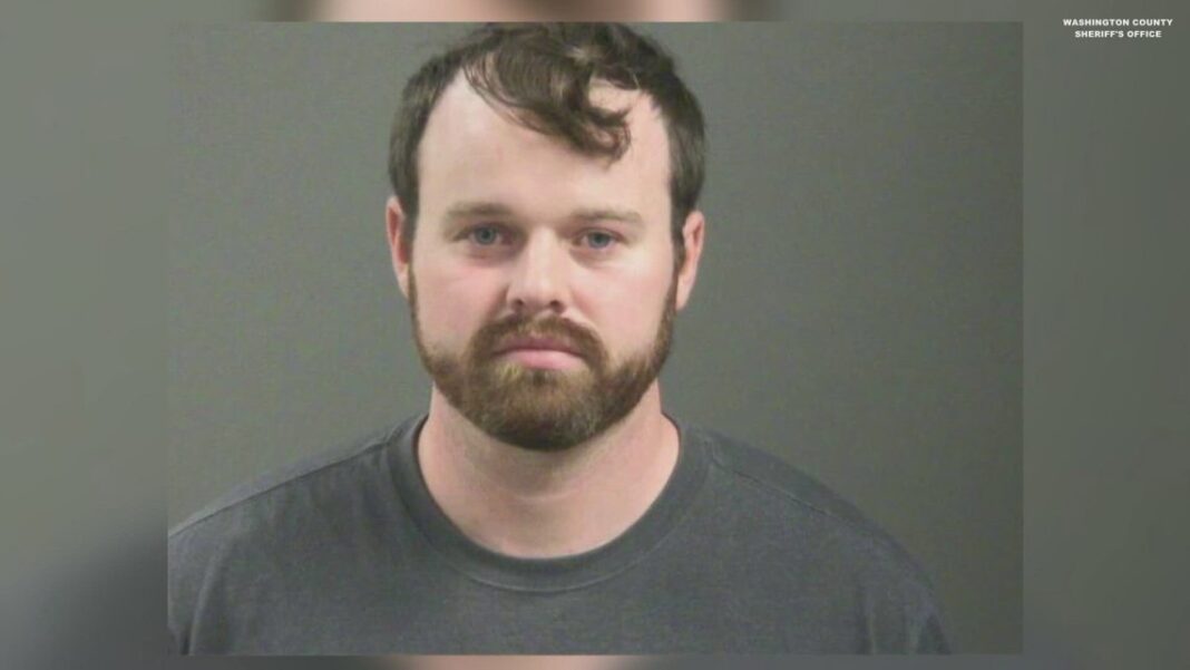 '19 Kids and Counting' star Joseph Duggar and his wife face new charges in Arkansas