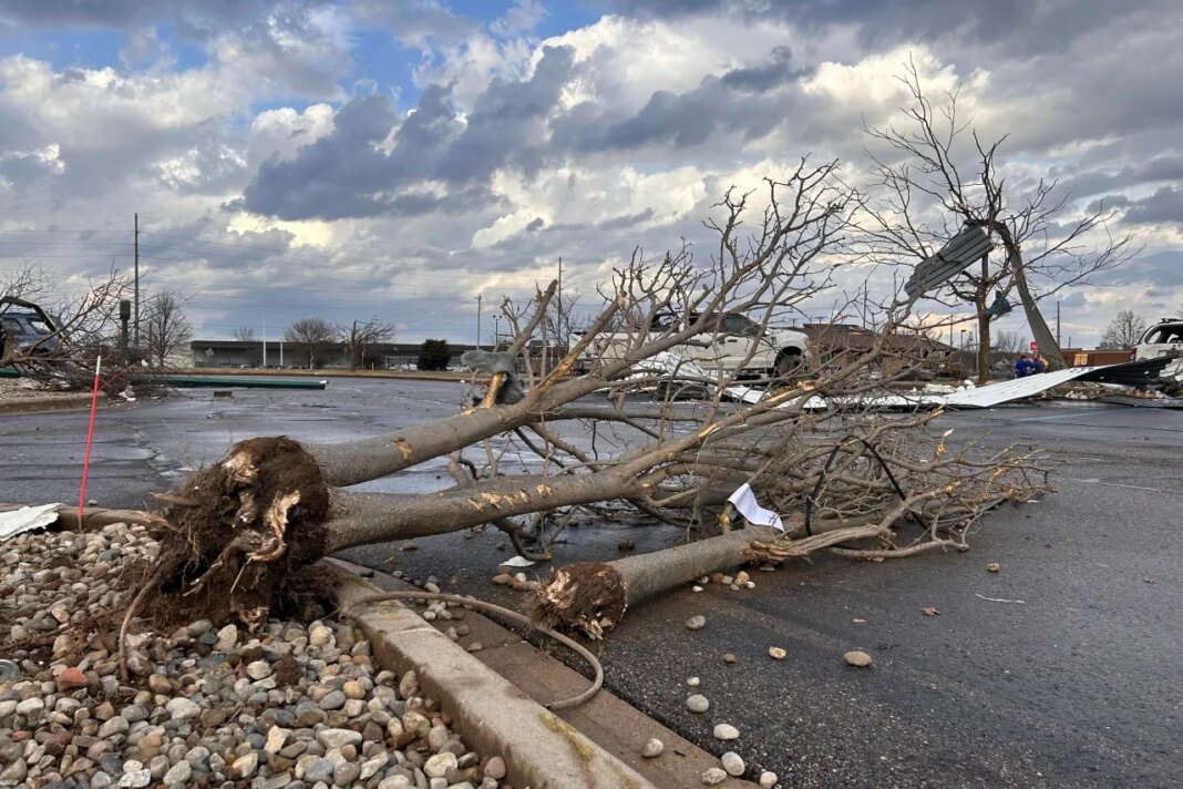 4 dead in Michigan as powerful storms that produced at least 1 tornado rip through the state