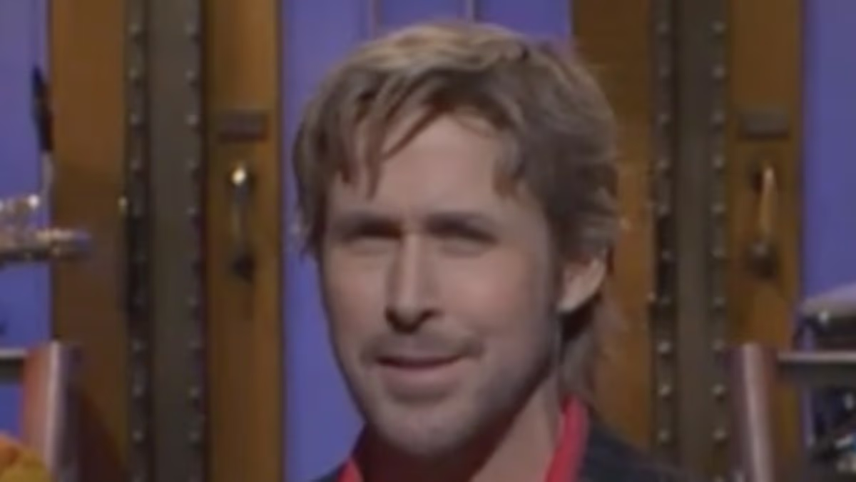 A-list pop star Harry Styles CRASHES Ryan Gosling's SNL monologue