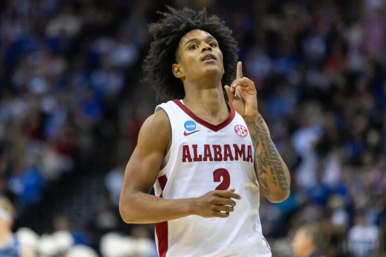 Aden Holloway of Alabama Challenges Drug Arrest Allegations, Requests Trial