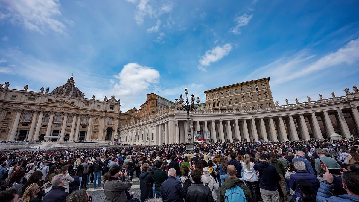 Billionaire holds secret 'Antichrist' meetings on Vatican's doorstep