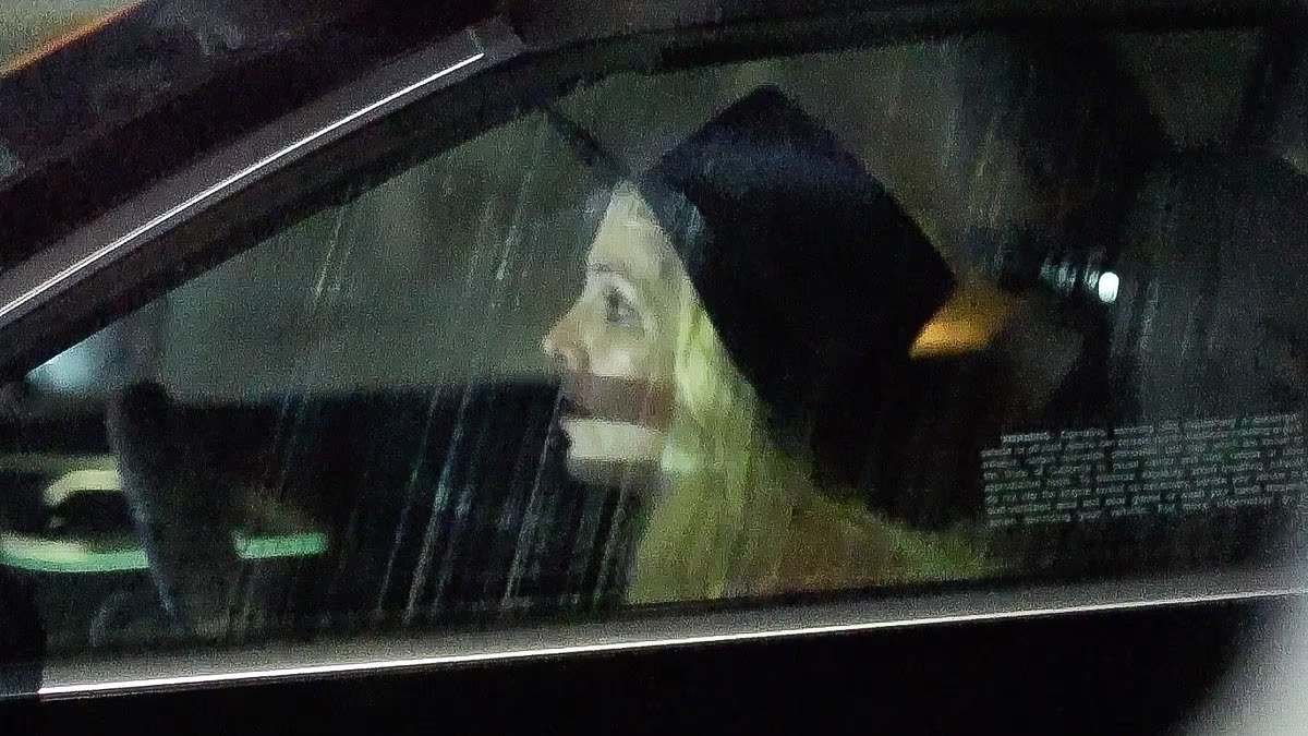 Britney Spears in 'life or death crisis', as family cut her loose