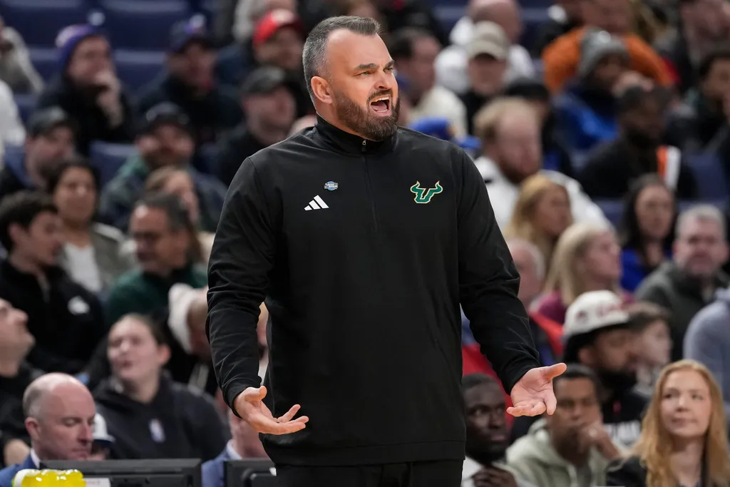 Bryan Hodgson leaves USF for Providence head coach job