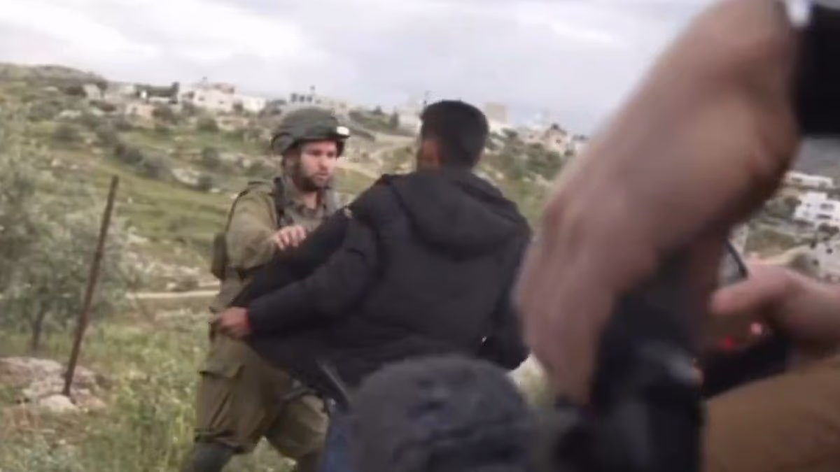 CNN journalist put in CHOKEHOLD by Israeli soldiers before detained