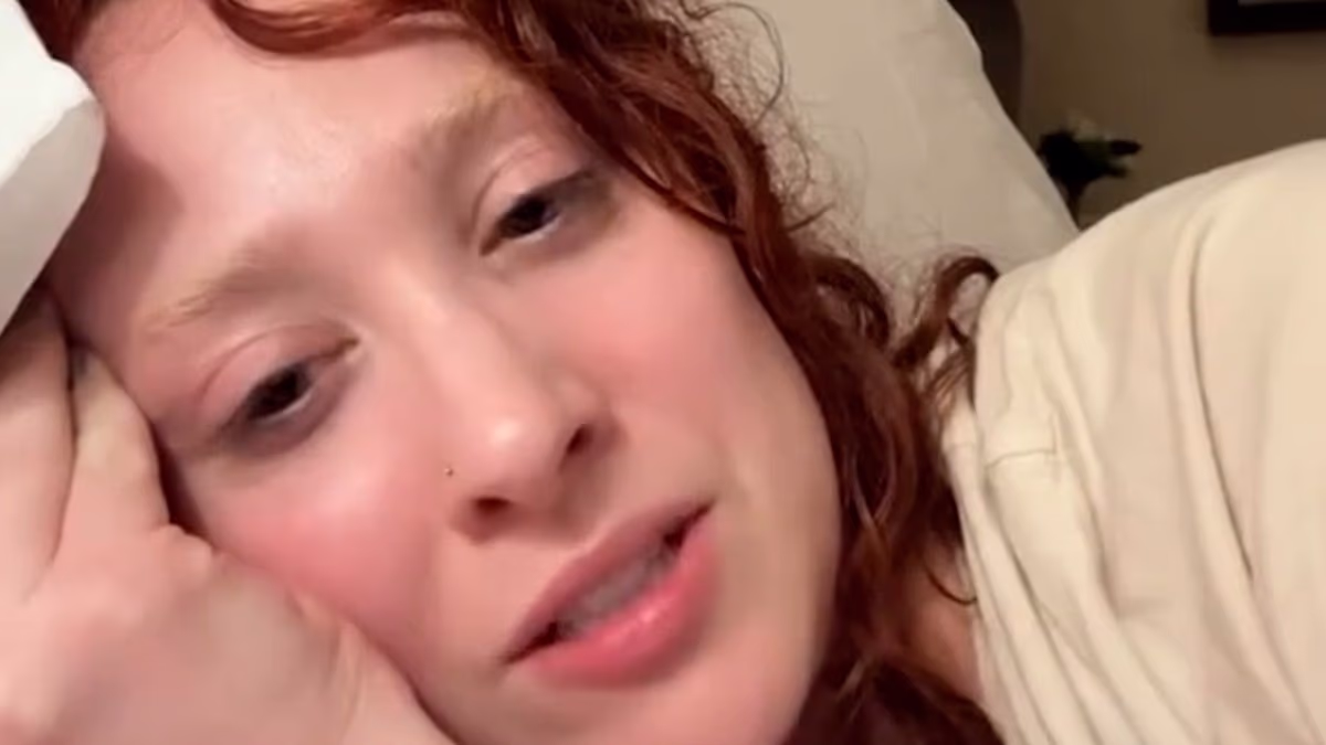 Chappell Roan apologises to Jude Law's daughter