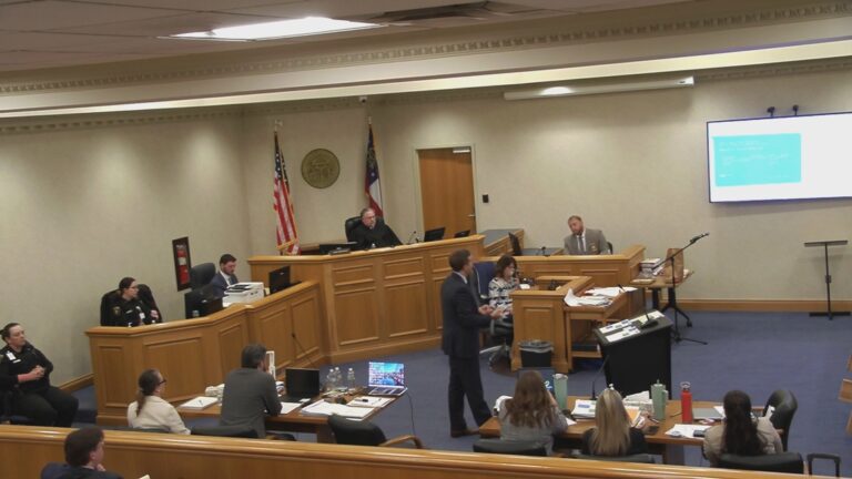 St. Simons Island Dentist’s Defense Reveals Texts to Another Man on Shooting Night