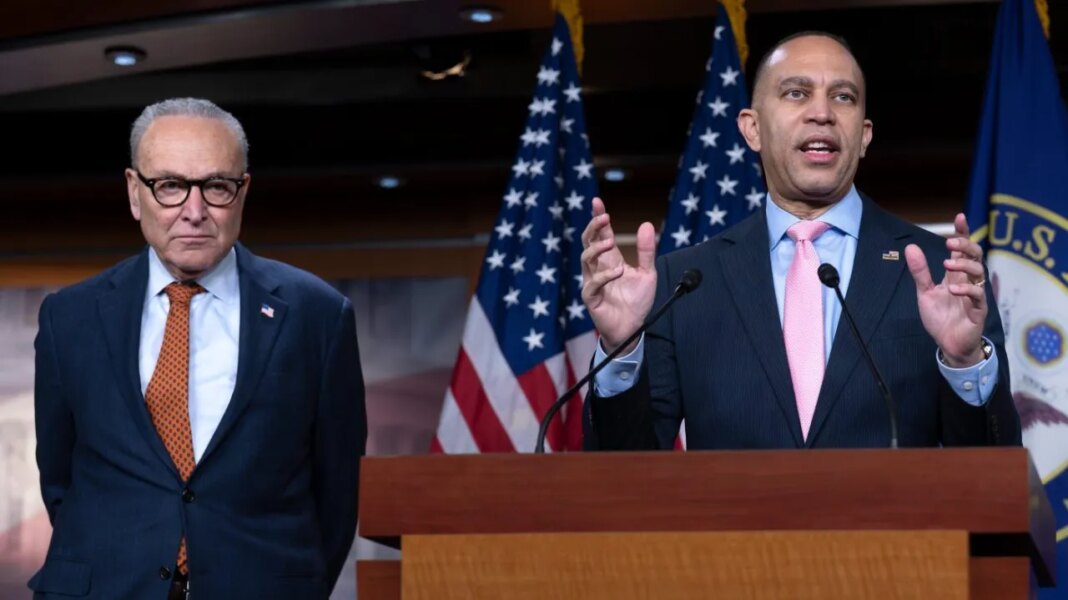Democrats make political bet on DHS demands, despite GOP's Iran warnings
