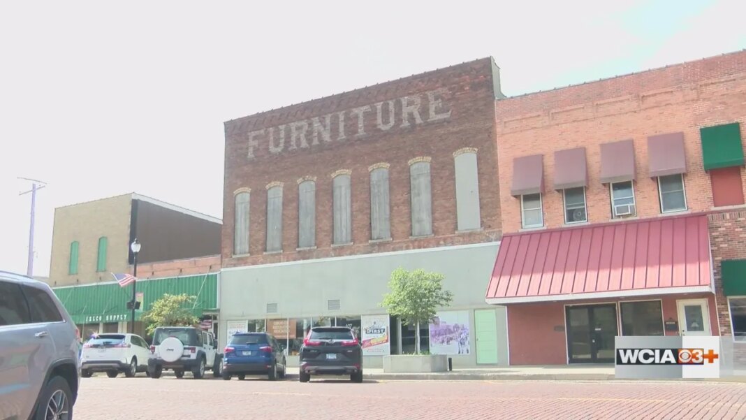 Gibson City Association gets grants to preserve historic building 
