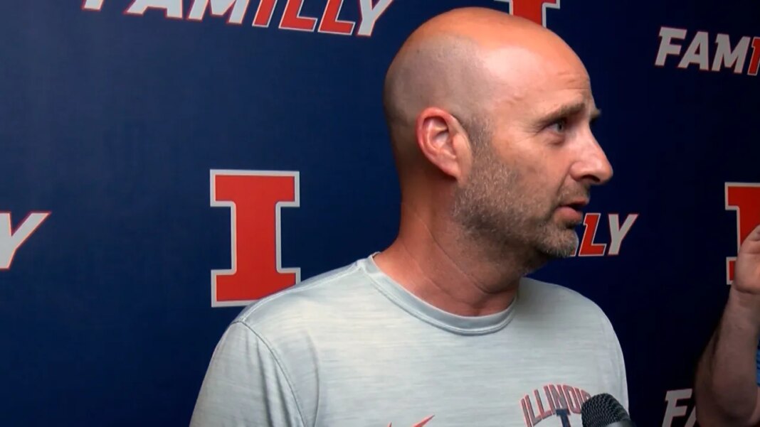 Illini sign offensive coordinator Barry Lunney to contract extension