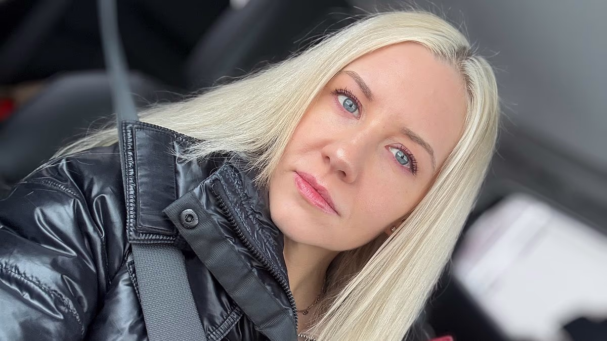 I'm a 35-year-old virgin who has never even been on a date