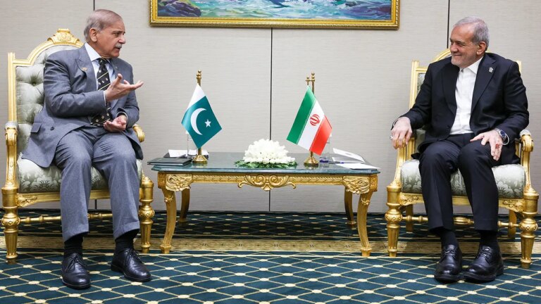 Iran Tensions Challenge Pakistan Amid Border Clashes, as Islamabad Emerges as Potential Venue for US-Tehran Dialogue
