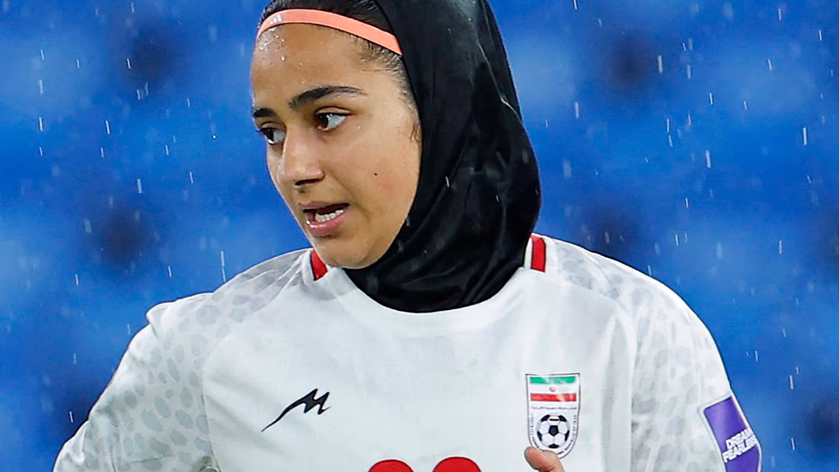 Iranian footballer who has returned to her home nation claims Australian police were pressuring players to stay