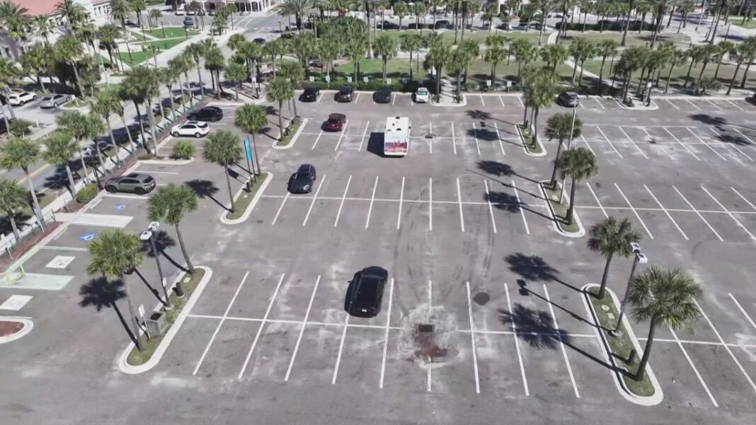 Jacksonville Beach leaders seek proposals to develop parking lot at Latham Plaza