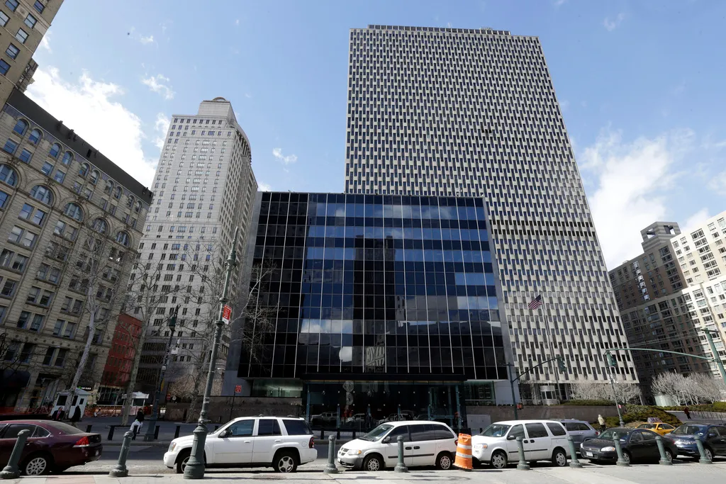 Judge pushes back timeline for tariff refunds