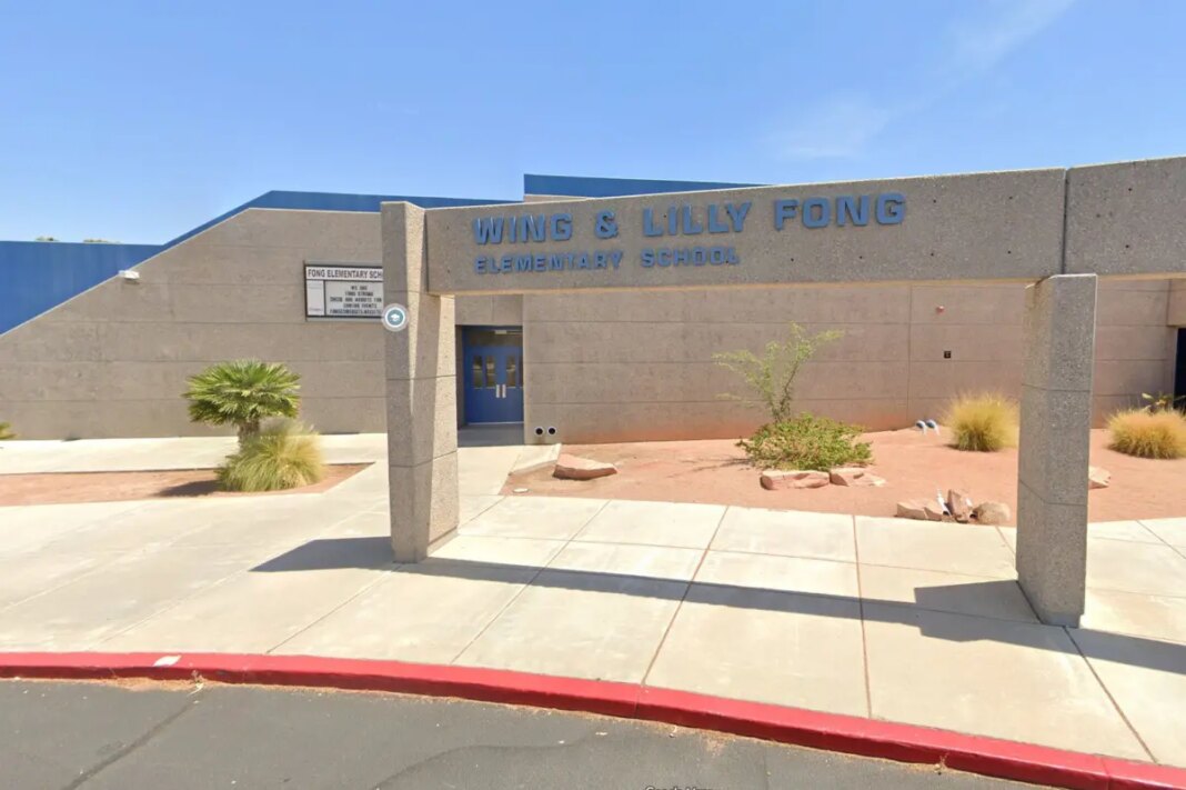 Las Vegas teacher pretended to stab students, called girls 'gold diggers'