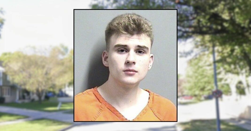 Man waited in the bathroom to stab his mom after she said he could not use her speaker: Police