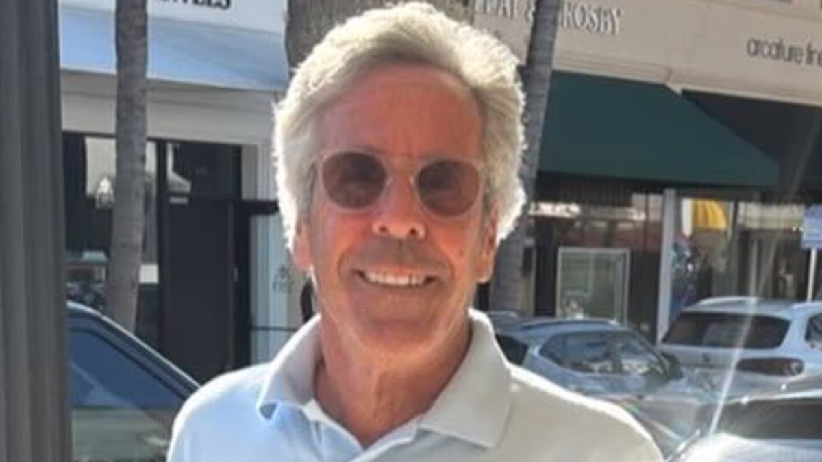 Man with resemblance to Epstein forced to deny he is the pedophile