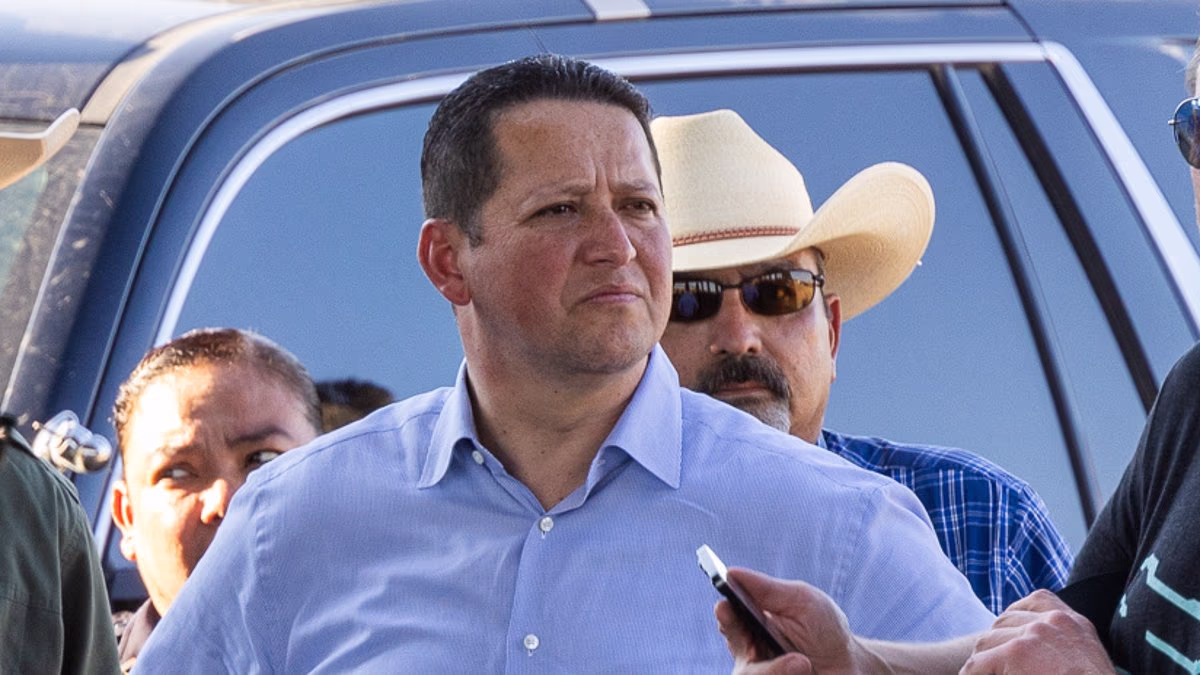 Married Congressman drops reelection campaign after affair