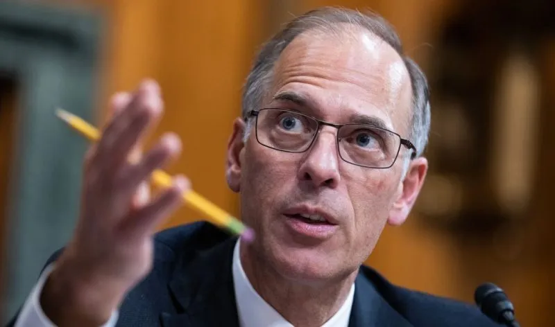 Moody’s economist warns recession is once again a ‘serious threat’