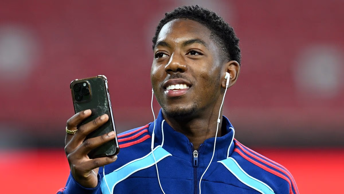 Myles Lewis-Skelly needs to take a step back to move forward - but here's how he's going the right way about getting his career back on track, writes NATHAN SALT