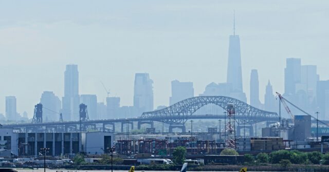 Newark Airport Flights Stopped as Smoke Forces Control Tower Evacuation