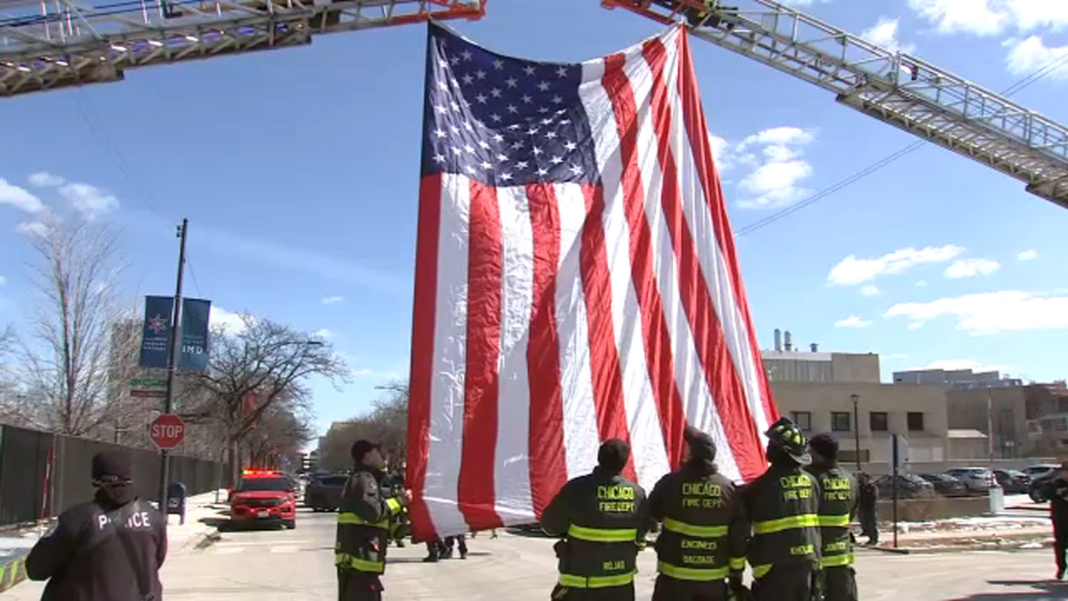 Rogers Park, Chicago fire: Firefighter Michael Altman dies amid blaze on West North Shore Avenue at Clark, CFD says