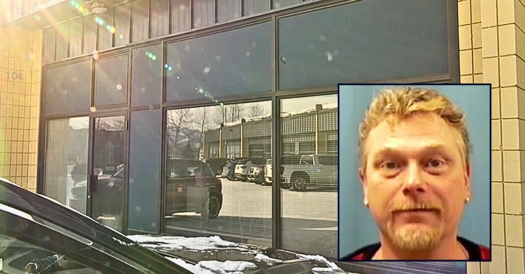 Stand-up comedian recently diagnosed with terminal cancer travels thousands of miles to try to kill ex-wife as his last dying act, murders her father too