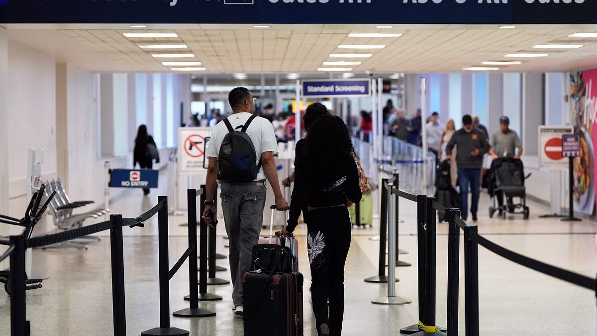 TSA lines FINALLY shorten as Trump gives workers paycheck