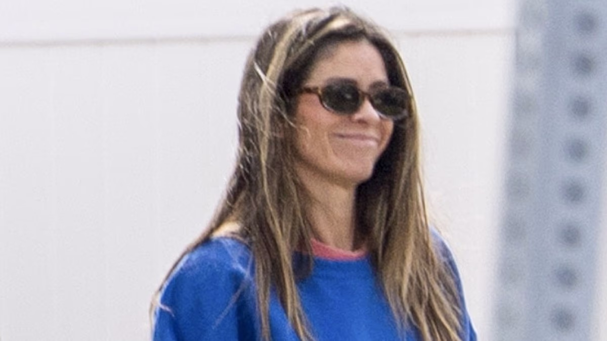 Taylor Frankie Paul sends shock NSFW message as she flashes smile