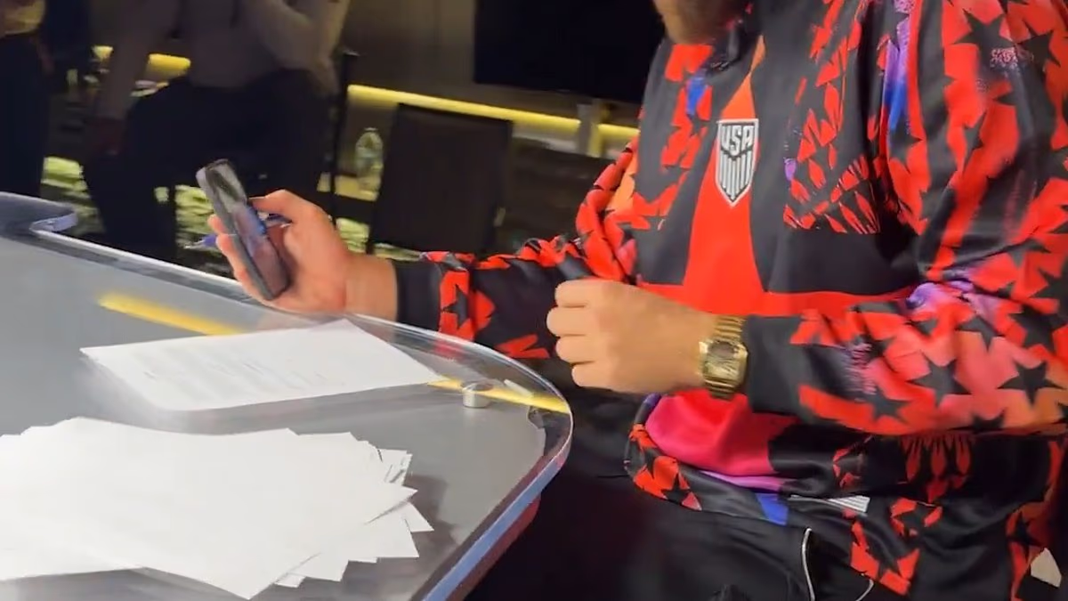 Travis Kelce gets surprise 'congrats' from Patrick Mahomes as he's signing new '$57m' Chiefs deal