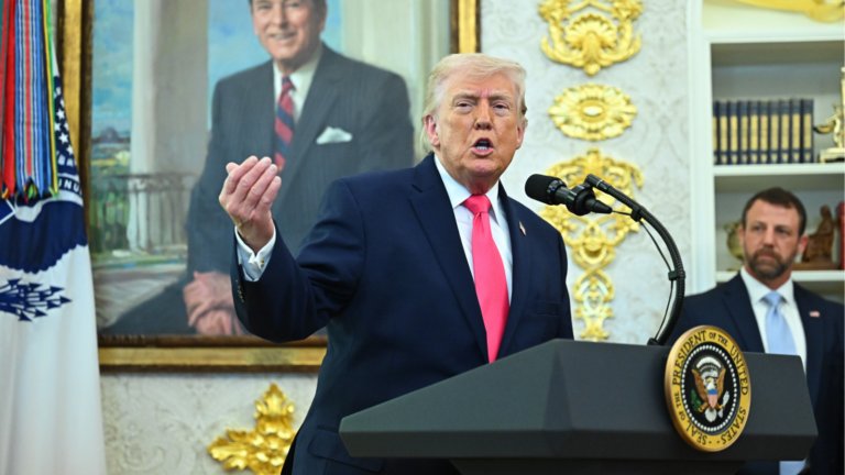 Trump Plans Executive Order to Compensate TSA Agents Amid Congressional Budget Stalemate