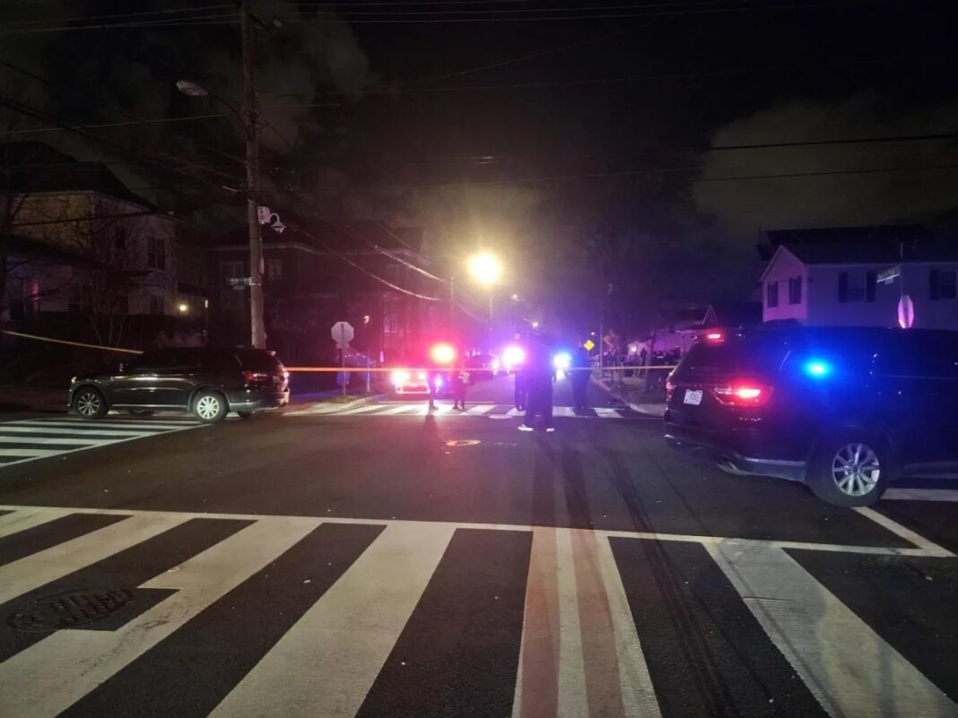 US Park Police officer 'ambushed' in DC shooting; no suspects in custody