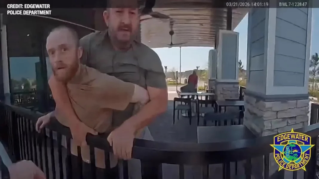 VIDEO: ‘Vigilant citizen’ helps restrain Florida man accused of grand theft outside Starbucks