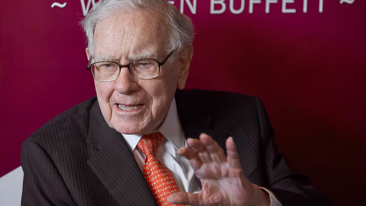 Warren Buffett retires and sends $373 billion warning about US economy