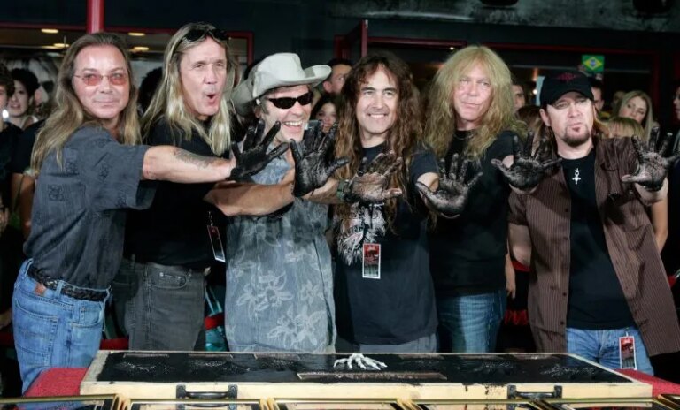 Phil Collins, Iron Maiden, Sade, Oasis, Wu-Tang Clan, and Luther Vandross Inducted into the Rock & Roll Hall of Fame