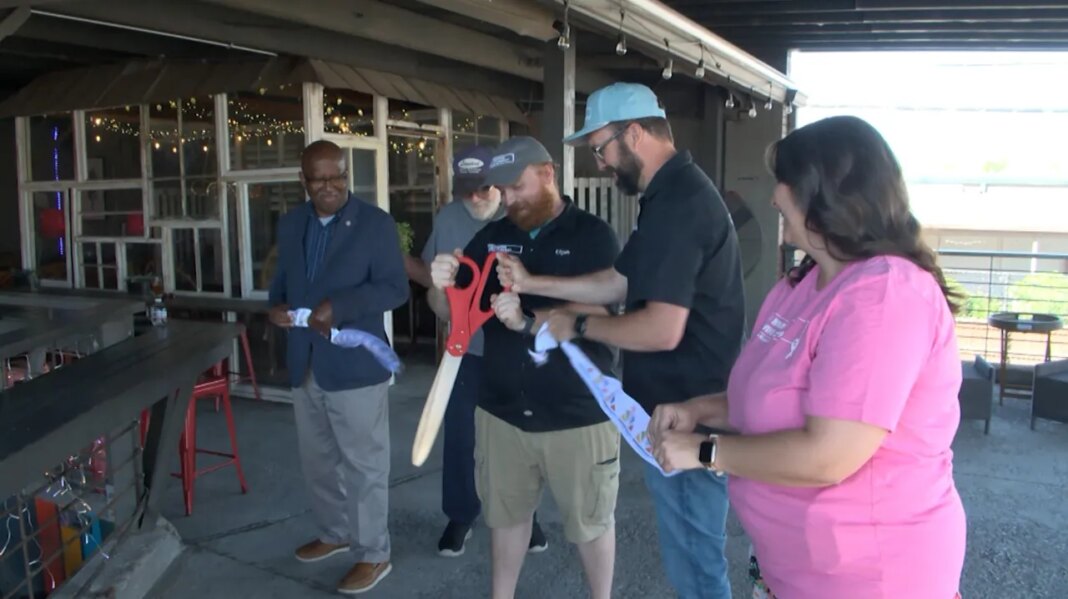 Bays Mountain Brewing Co. celebrates downtown expansion