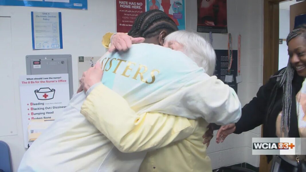 Champaign-native turned Broadway actor connects with students amid being honored as Distinguished Alumni