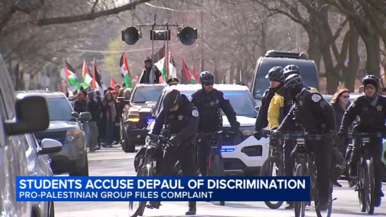 DePaul University Students Advocate for Reinstatement of Students for Justice in Palestine at Lincoln Park Campus