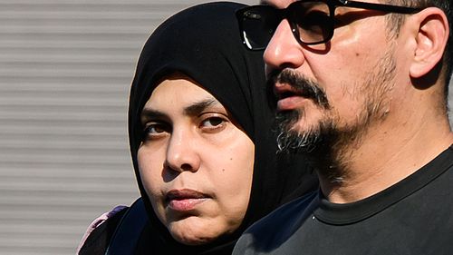 Hoda Elabady (left) arrives at Parramatta District Court, Sydney, Tuesday, April 7, 2026. (AAP Image/Bianca De Marchi)