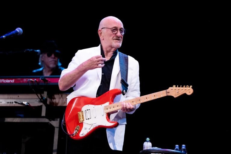 Dave Mason, Esteemed Co-Founder of Traffic and Former Fleetwood Mac Member, Passes Away at 79