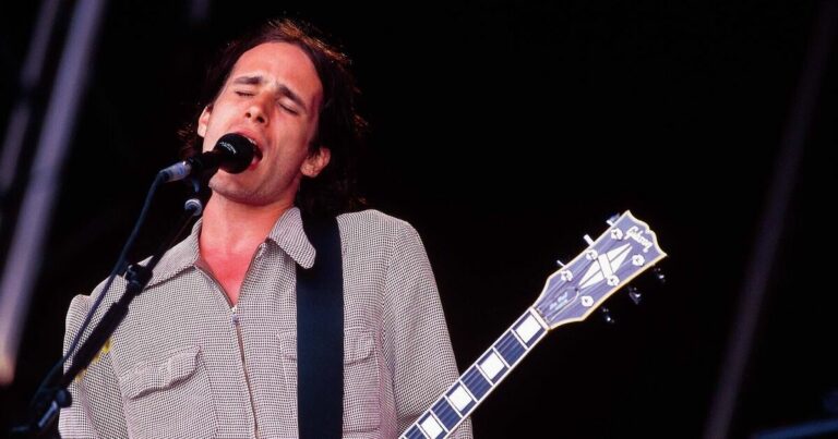 Uncover the Chilling Clues Leading to Famed Singer’s Tragic River Drowning