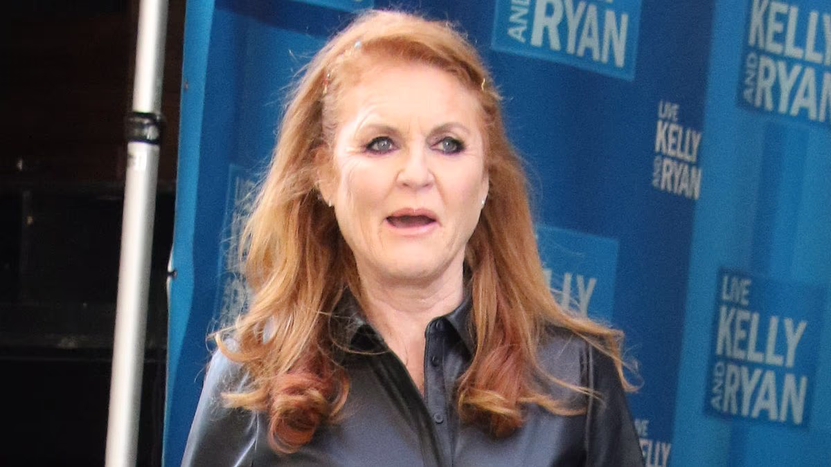 Fergie Reveals Financial Struggles and Use of Multiple Phones, Reports Alison Boshoff