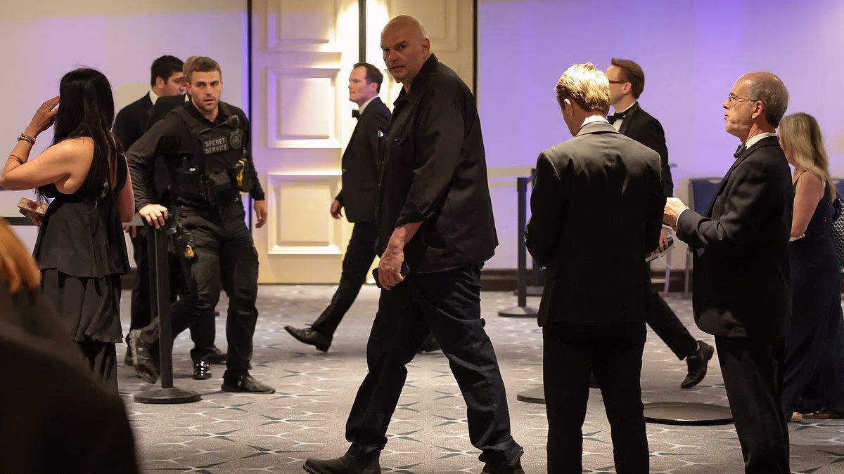 Fetterman Criticizes TDS Leadership While Supporting Trump’s Ballroom Decision