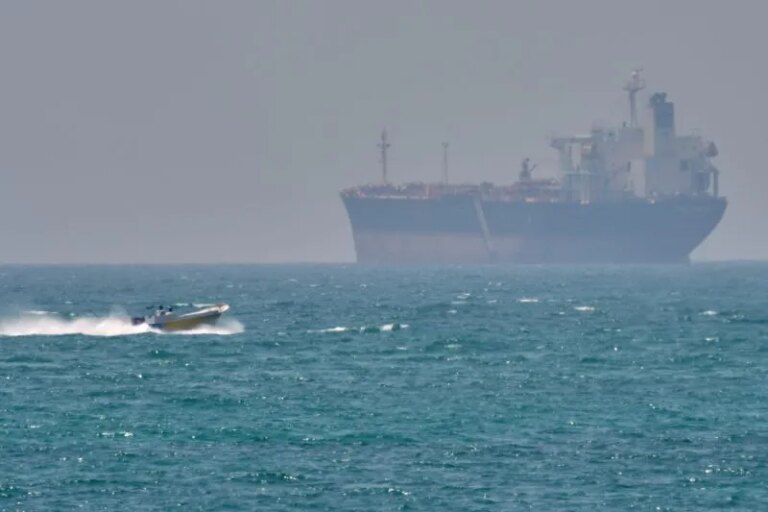 Iran’s Economy Faces Strain as Leaders Anticipate U.S. Concession