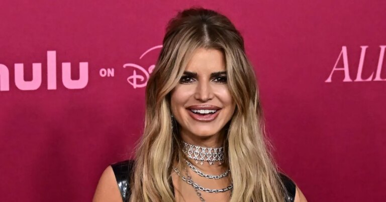 Jessica Simpson Finally Sets the Record Straight on Her Alleged $1,000-a-Week Tanning Habit