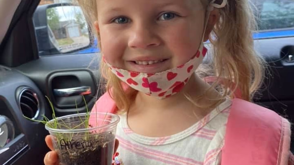 Killer FedEx-driver brought KNIVES to church, his own pastor says